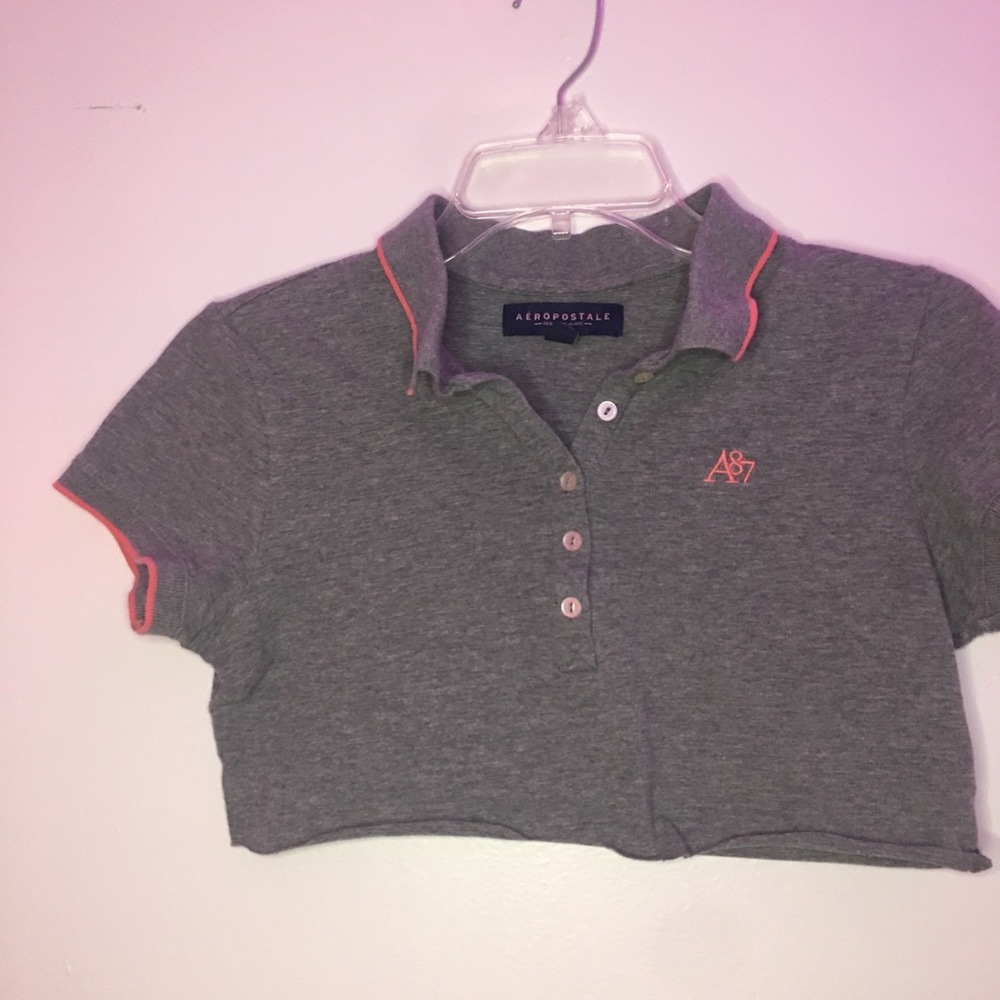 ✨Cute Cropped Aeropostale top✨